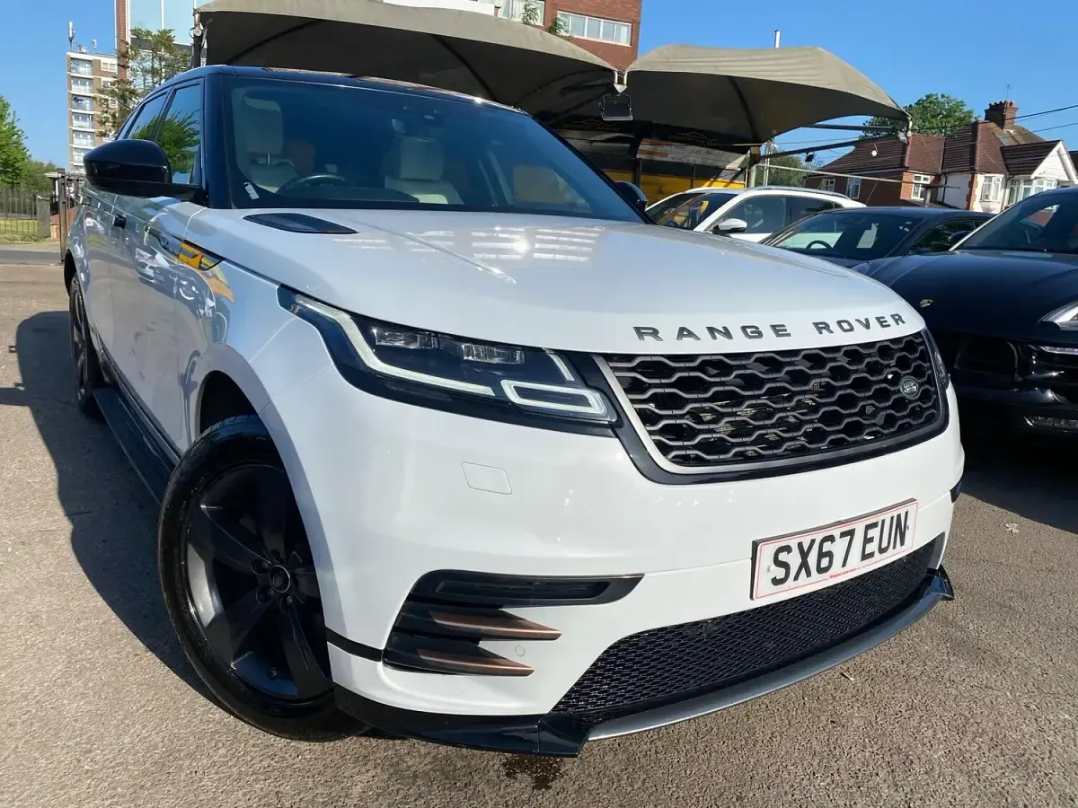 Used Land Rover Range Rover Velar R-Dynamic 236 HP (173 kW) 2018 White SUV
