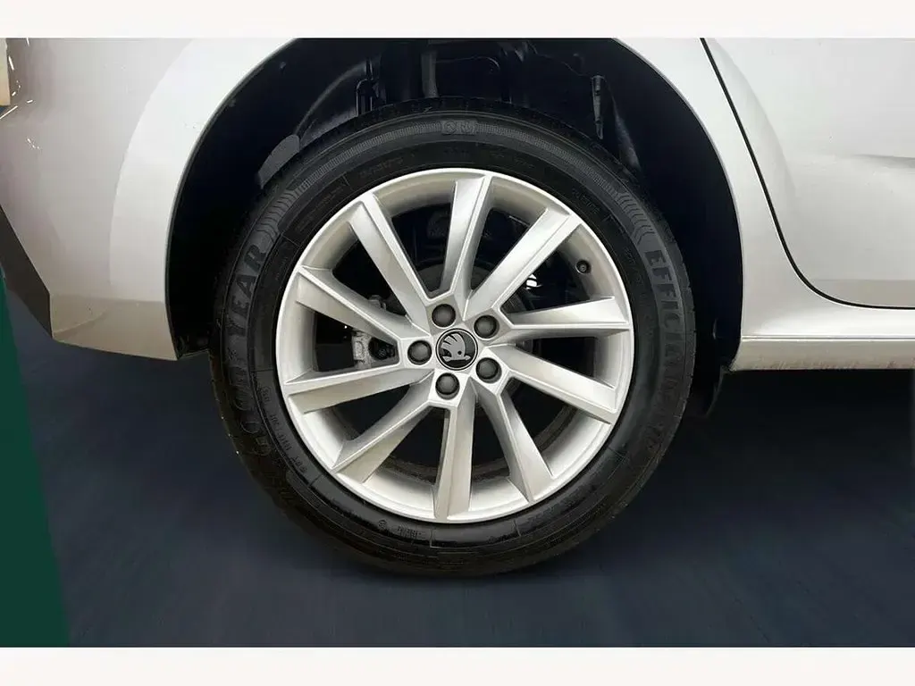 Gebraucht Skoda Kamiq SE 95 PS (69 kW) 2025 Silber SUV