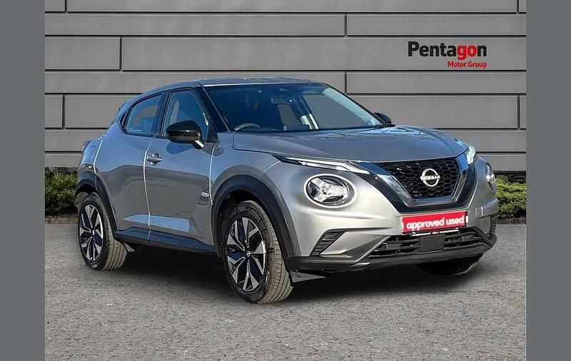 Used Nissan Juke Acenta 112 HP (82 kW) 2023 Silver SUV