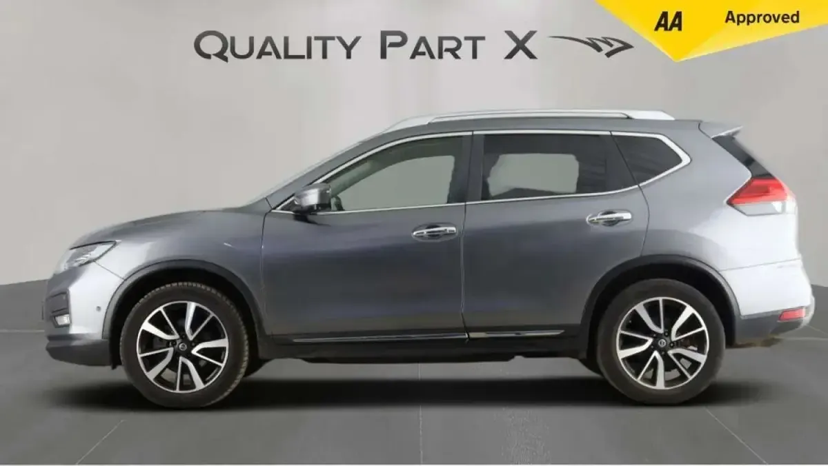 Usado Nissan X-Trail Tekna 150 CV (110 kW) 2019 Gris SUV