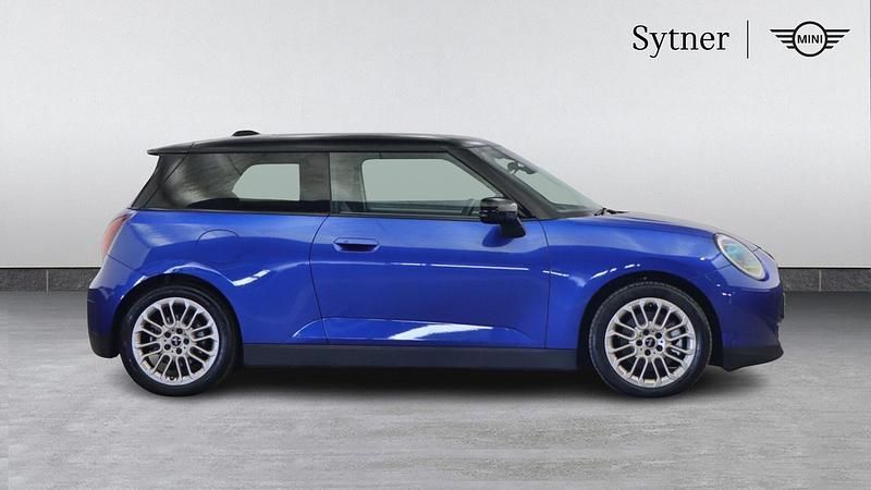 Used Mini Cooper SE Hatch 158 kW (215 HP) 2024 Blue Hatchback