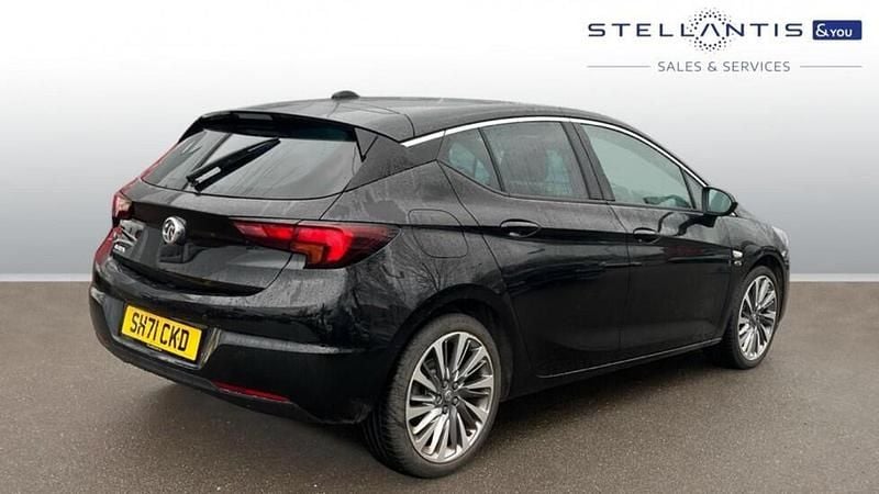 Used Vauxhall Astra Edition 143 HP (105 kW) 2021 Black Hatchback