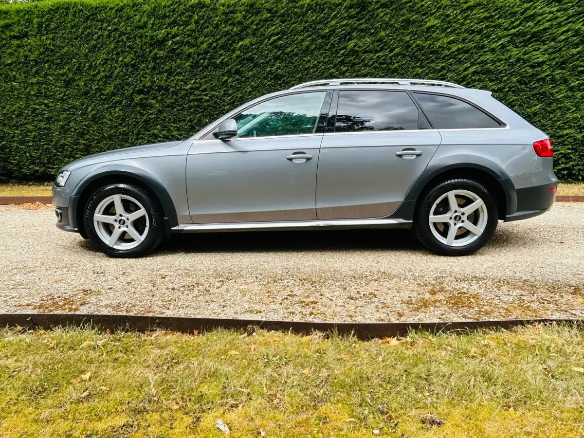 Used Audi A4 Allroad Sport 245 HP (180 kW) 2015 Grey Estate