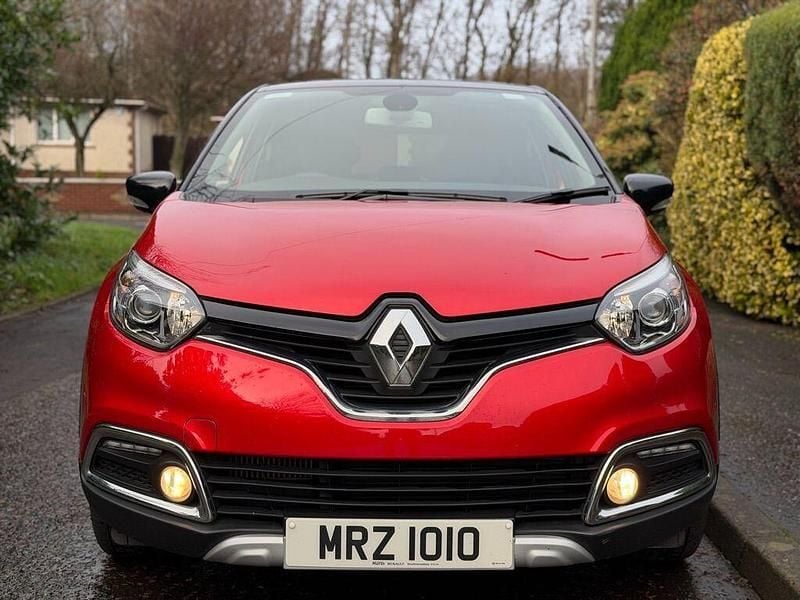 Used Renault Captur Signature 120 HP (88 kW) 2017 Red/black SUV