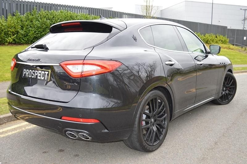 Used Maserati Levante 2016 Nero black metallic SUV