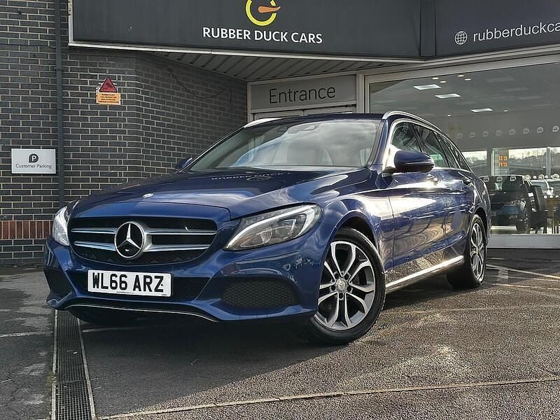 Used Mercedes C200 136 HP (100 kW) 2016 Blue Estate