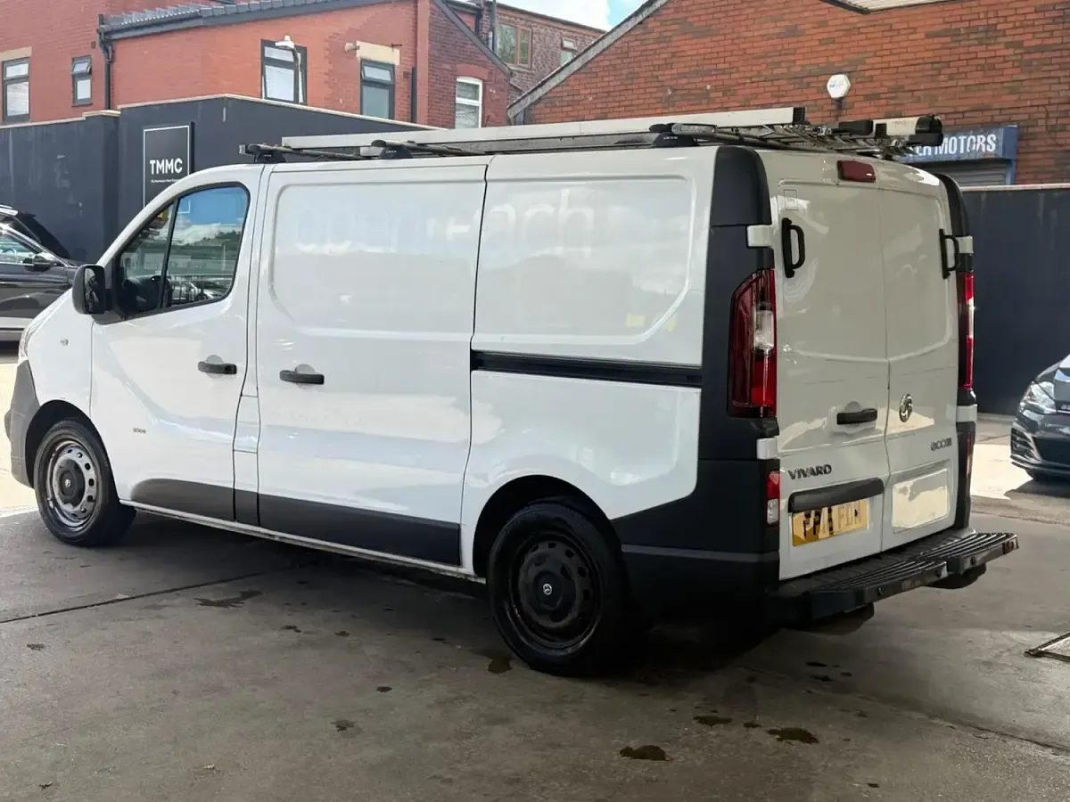 Used Vauxhall Vivaro S 2016 White