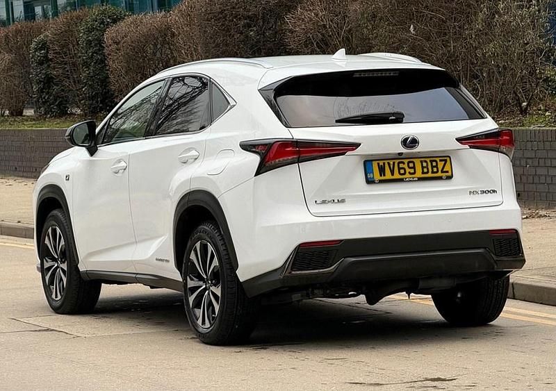Used Lexus NX300h Sport Line 197 HP (144 kW) 2019 White SUV