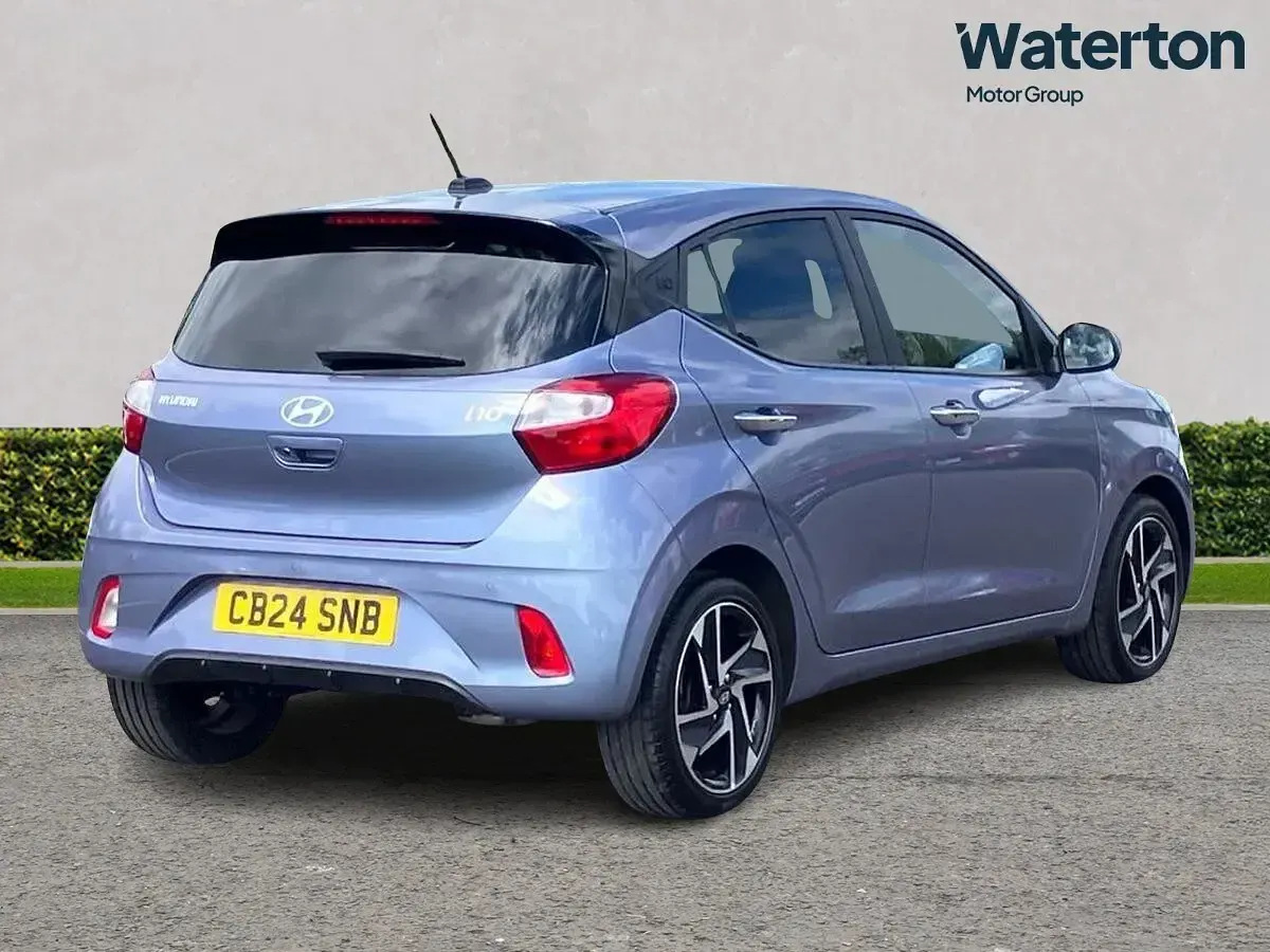 Used Hyundai i10 Premium 84 HP (61 kW) 2024 Blue Hatchback