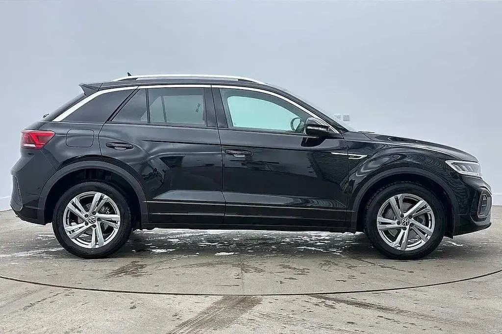 Used VW T-Roc R-line 150 HP (110 kW) 2025 Black SUV