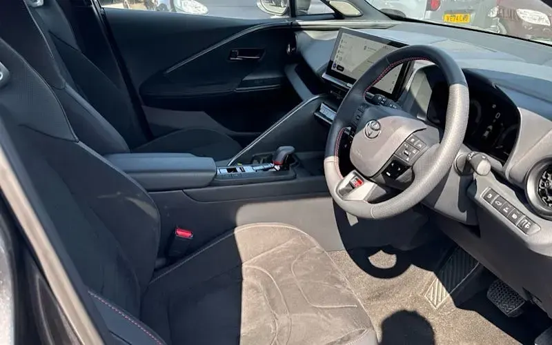 Used Toyota C-HR Sport 223 HP (164 kW) 2025 Grey SUV