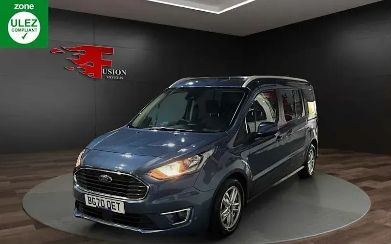 Usado Ford Tourneo Titanium 120 HP (88 kW) 2021 Carrinha
