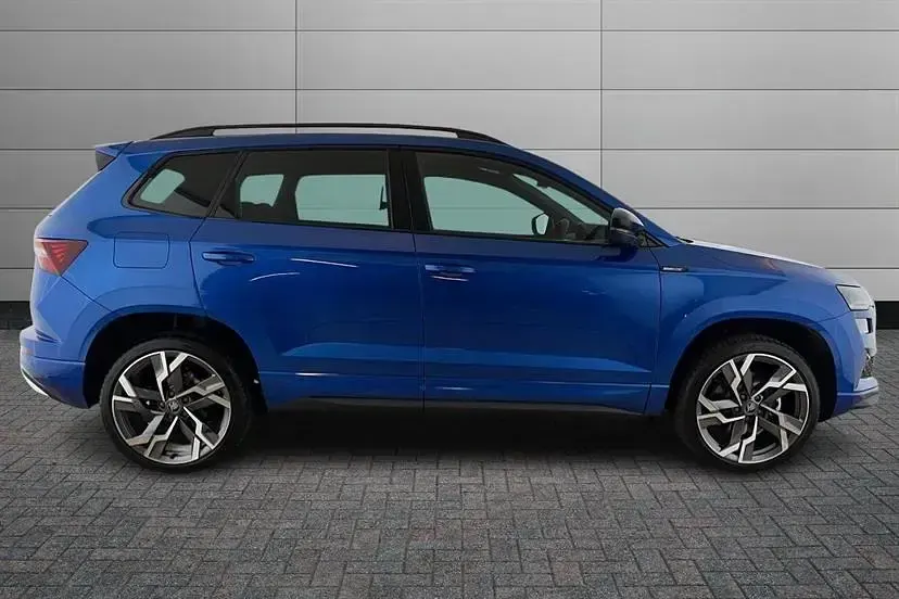 New Skoda Karoq SportLine 150 HP (110 kW) 2026 Race blue SUV