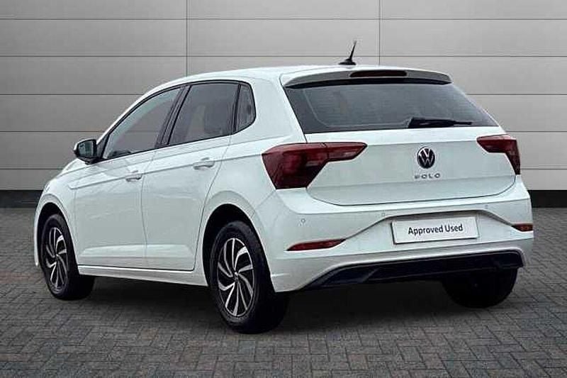 Used VW Polo Life 95 HP (69 kW) 2022 White Hatchback