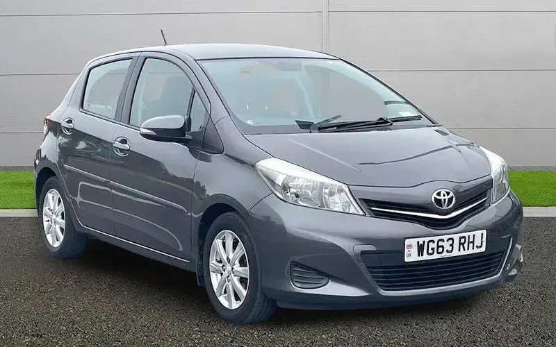 Used Toyota Yaris Multidrive S 101 HP (74 kW) 2013 Hatchback