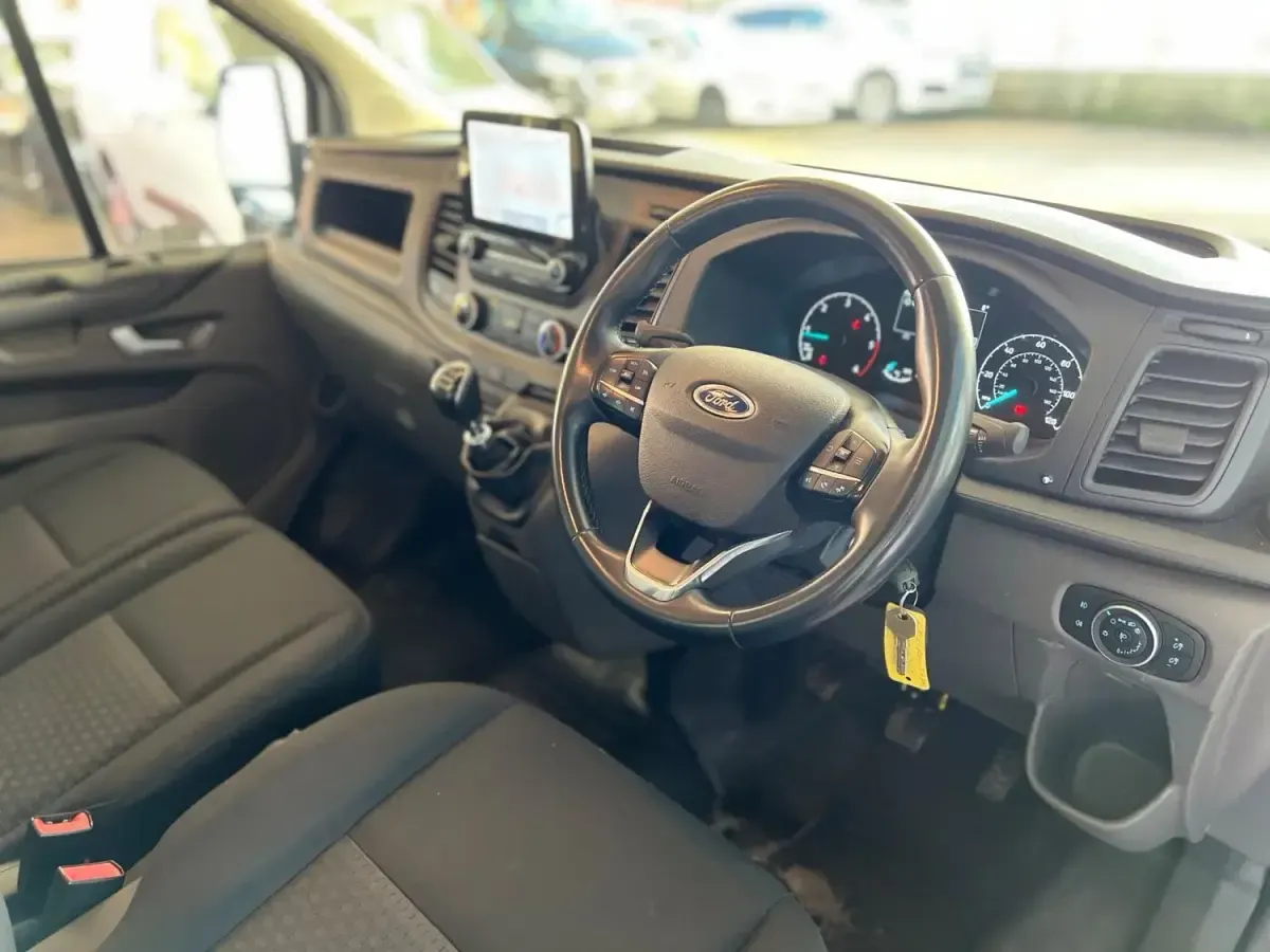 Begagnad Ford Transit Custom Trend 130 HK (95 kW) 2022 Vit Van