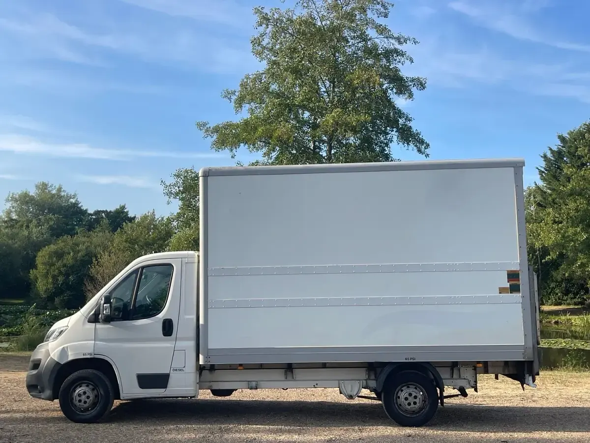 Used Citroën Relay 130 HP (95 kW) 2015 White Van