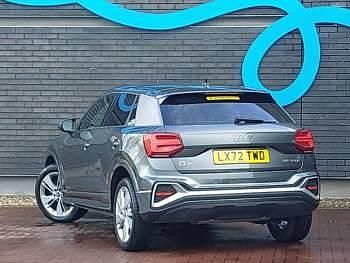 Usado Audi Q2 S-Line 150 CV (110 kW) 2022 Gris SUV