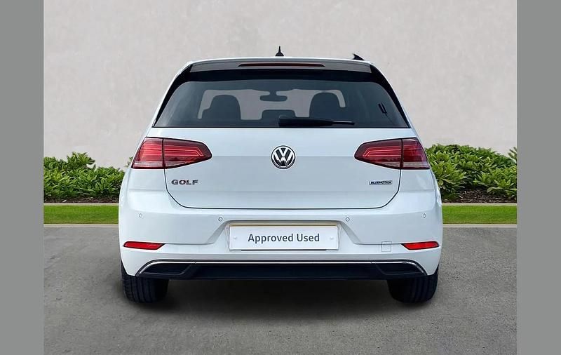 Used VW Golf VIII Edition 130 HP (95 kW) 2020 White Hatchback