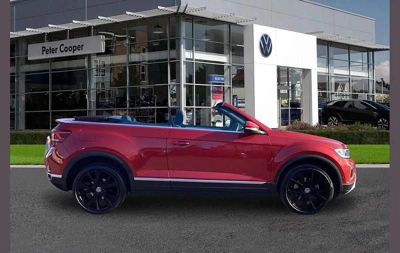 Used VW T-Roc Cabriolet Style 108 HP (79 kW) 2023 Red Cabriolet