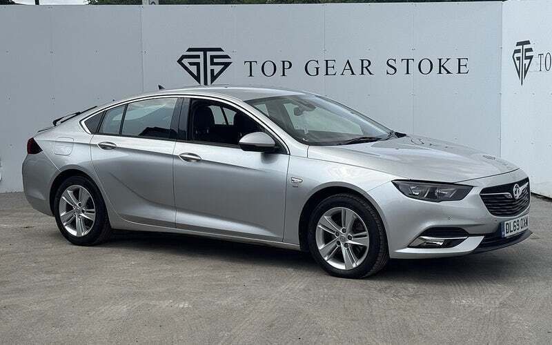 Used 2020 Vauxhall Insignia Sport Hatchback | £8,995 (Fair price) - Image 1/4