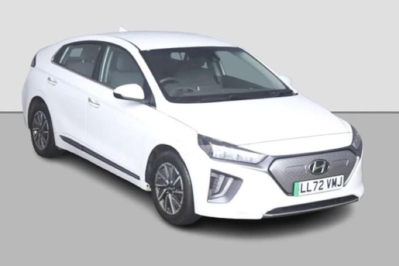 Used Hyundai Ioniq Premium 100 kW (136 HP) 2023 White Hatchback