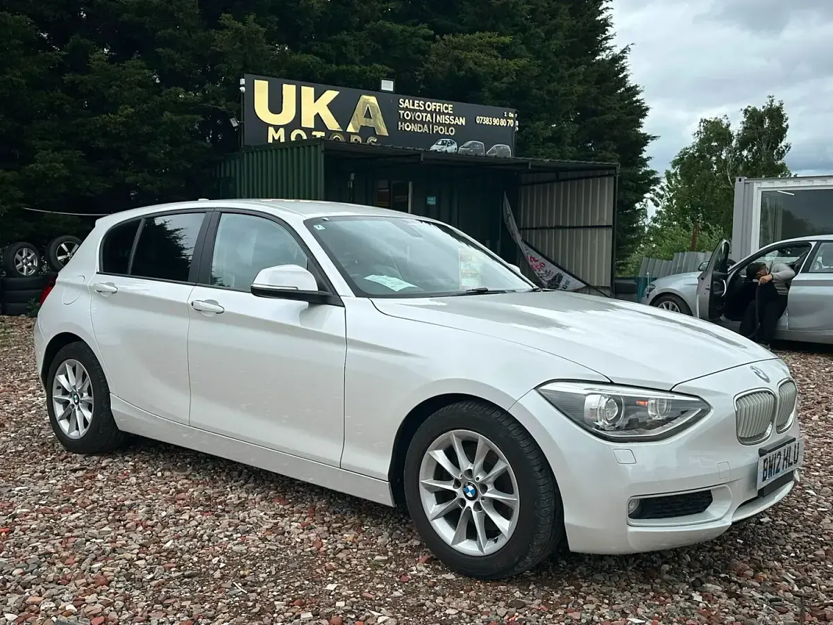 Used BMW 116 Sport Line 2012 White Hatchback