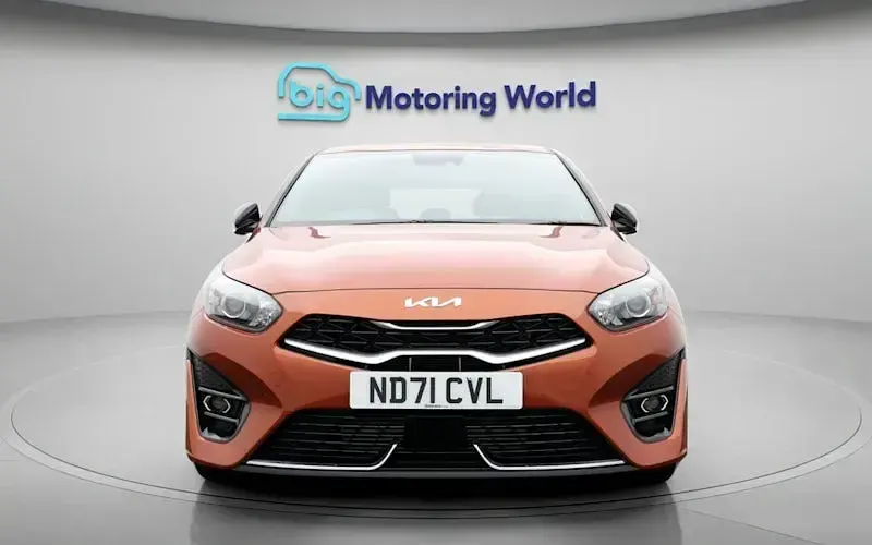 Used Kia Ceed GT-Line 160 HP (117 kW) 2022 Orange Hatchback