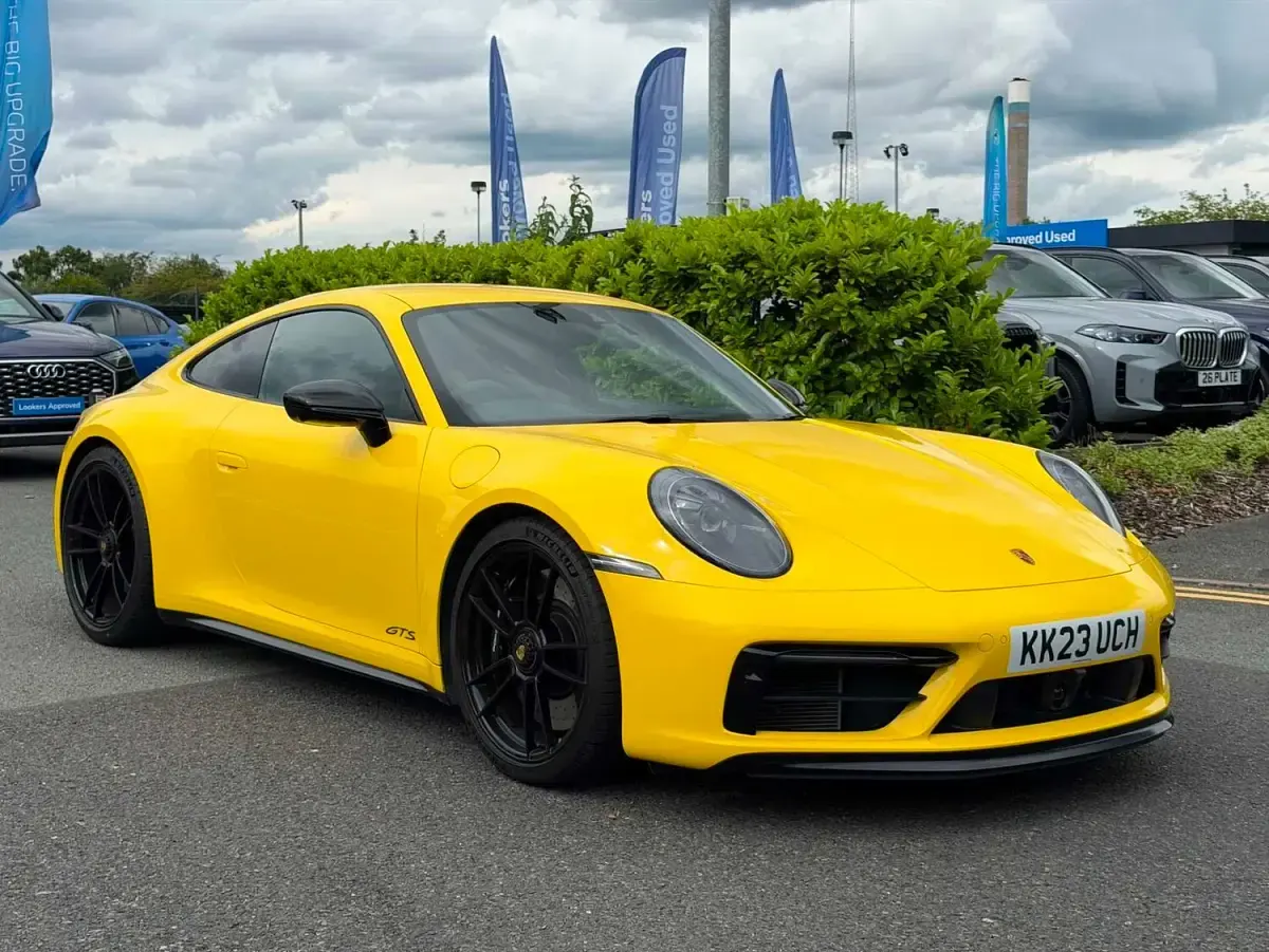 Used Porsche 911 2023 Yellow Coupe