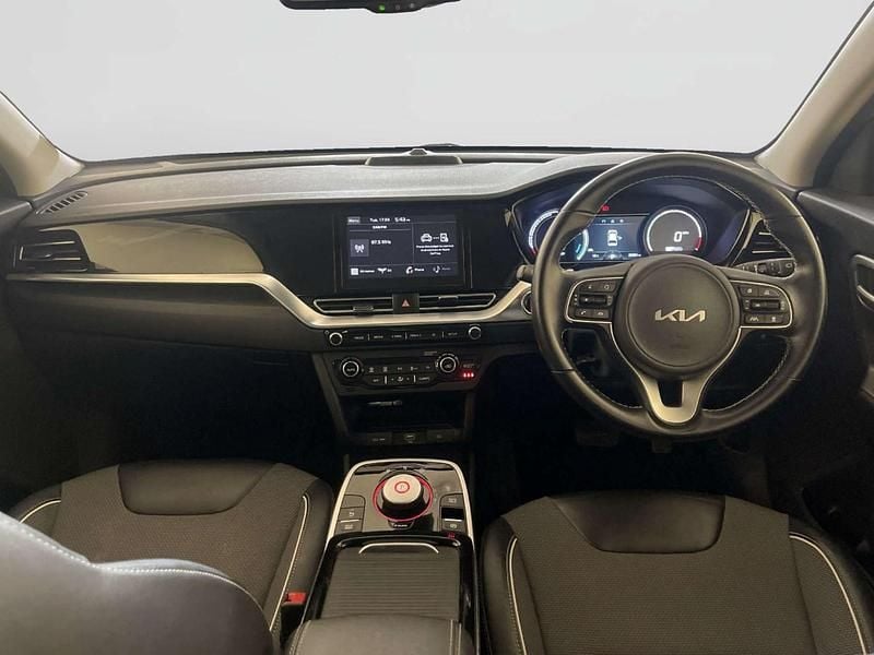 Used Kia e-Niro 147 kW (201 HP) 2022 Red SUV