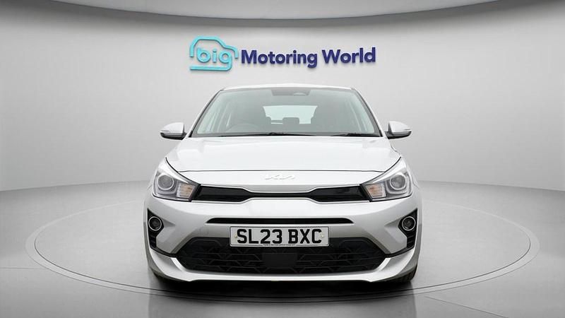 Used Kia Rio 83 HP (61 kW) 2023 Silver Hatchback