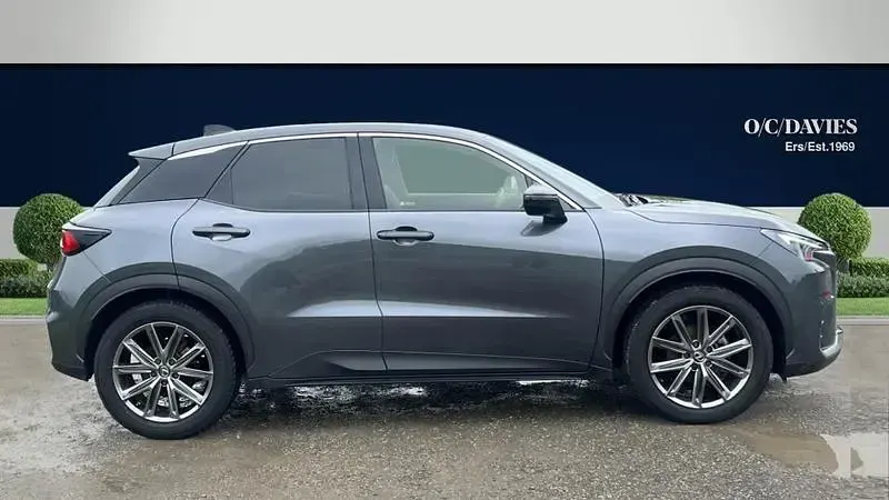 Used Lexus LBX 136 HP (100 kW) 2024 Grey SUV