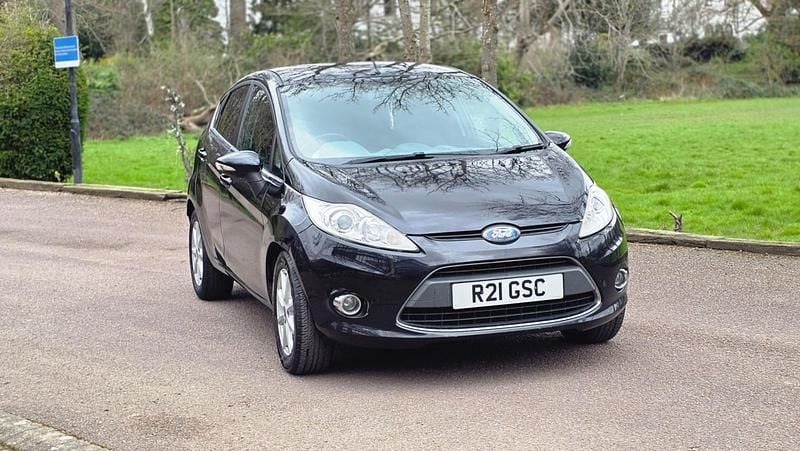 Used Ford Fiesta Zetec 96 HP (70 kW) 2011 Black Hatchback