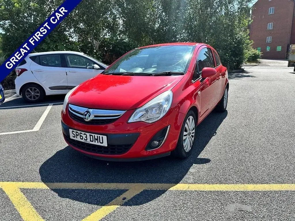 Used Vauxhall Corsa 100 HP (73 kW) 2013 Red Hatchback