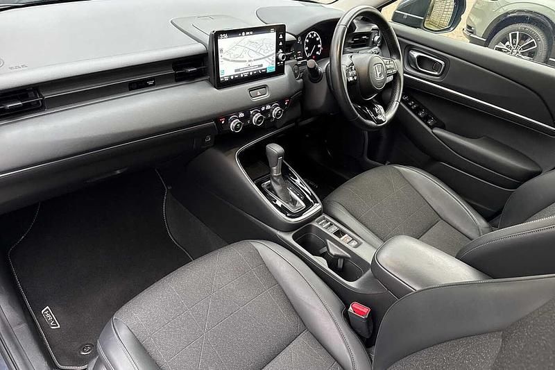 Used Honda HR-V Advance 131 HP (96 kW) 2023 Meteoriod grey SUV