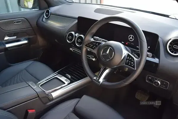 Used Mercedes GLA200 Executive 150 HP (110 kW) 2025 Grey SUV