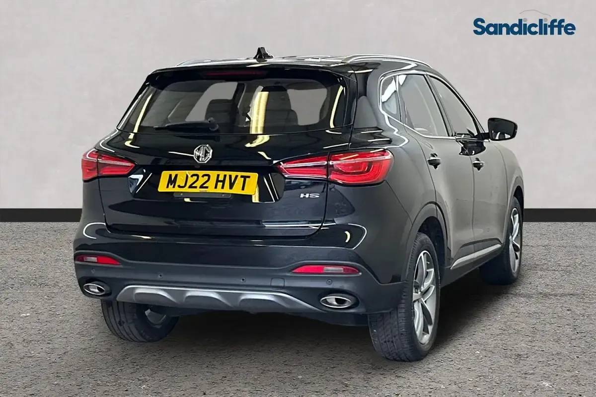 Used MG HS Excite 162 HP (119 kW) 2022 Metallic  black pearl SUV