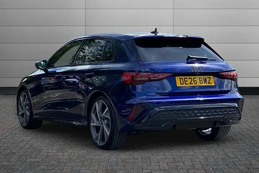 New Audi A3 Comfort 150 HP (110 kW) 2026 Navarra blue