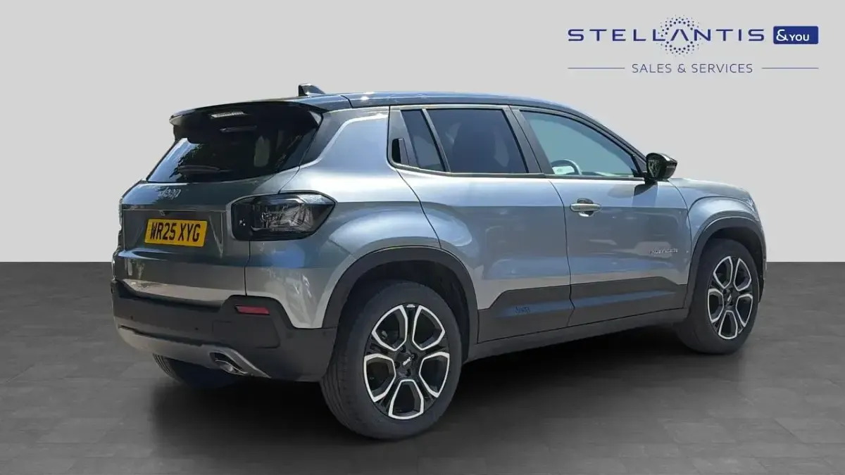 Used Jeep Avenger Summit 100 HP (73 kW) 2025 SUV