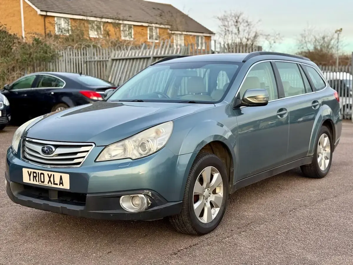 Used Subaru Outback 167 HP (122 kW) 2010 Green Estate