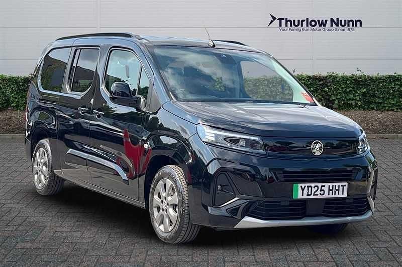 Black Used 2025 Vauxhall Combo Ultimate MPV | £19,300 (Fair price) - Image 1/4