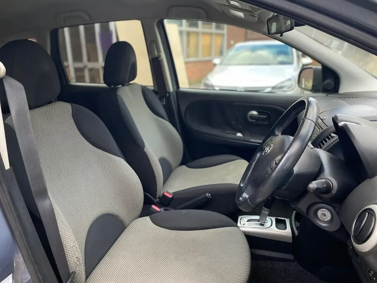 Used Nissan Note N-TEC 110 HP (80 kW) 2011 Grey Hatchback