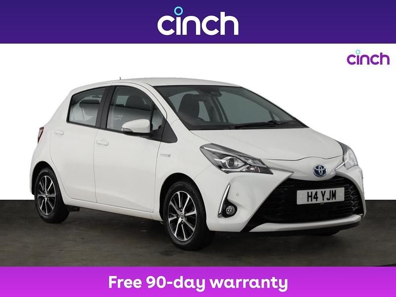 White Used 2018 Toyota Yaris Hybrid Hatchback | £12,899 (Good price) - Image 1/3