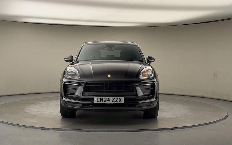 Used Porsche Macan 265 HP (194 kW) 2024 Black SUV