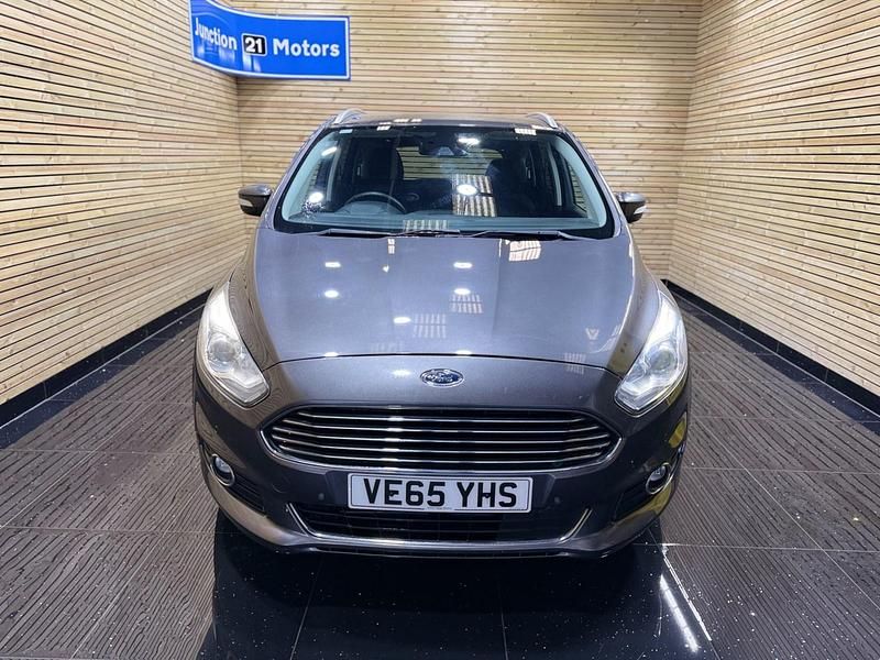 Used Ford S-MAX Titanium 150 HP (110 kW) 2015 Grey MPV