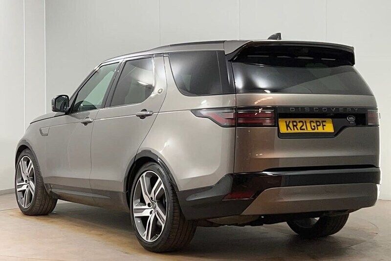 Used Land Rover Discovery HSE Dynamic 300 HP (220 kW) 2021 Silver SUV