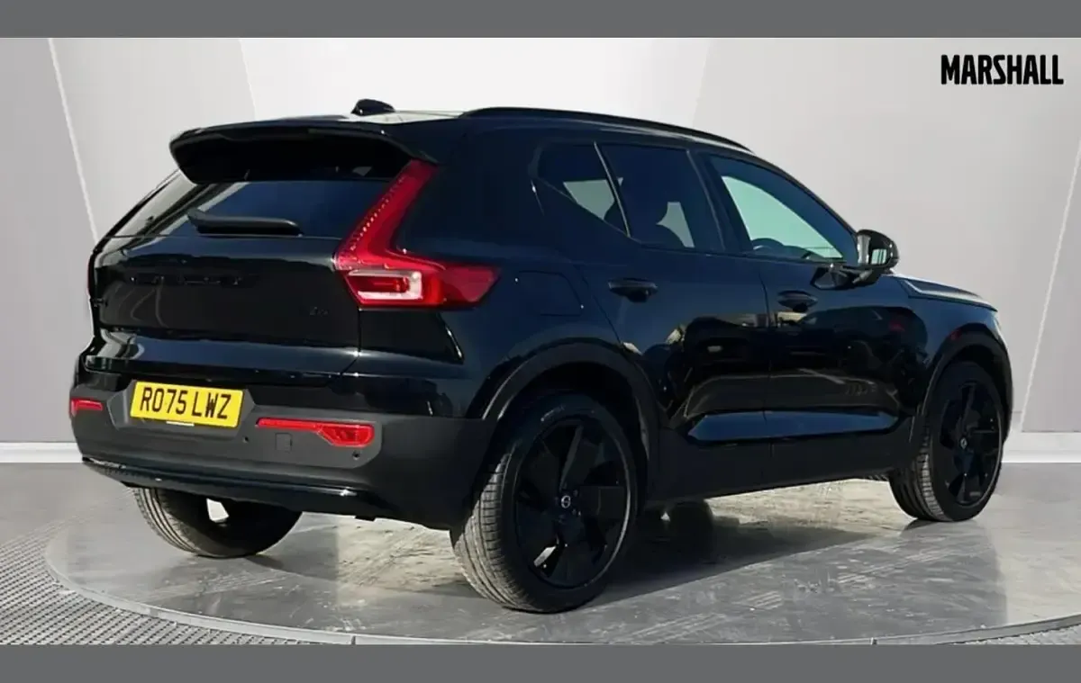 Used Volvo XC40 Plus 194 HP (142 kW) 2025 Black SUV