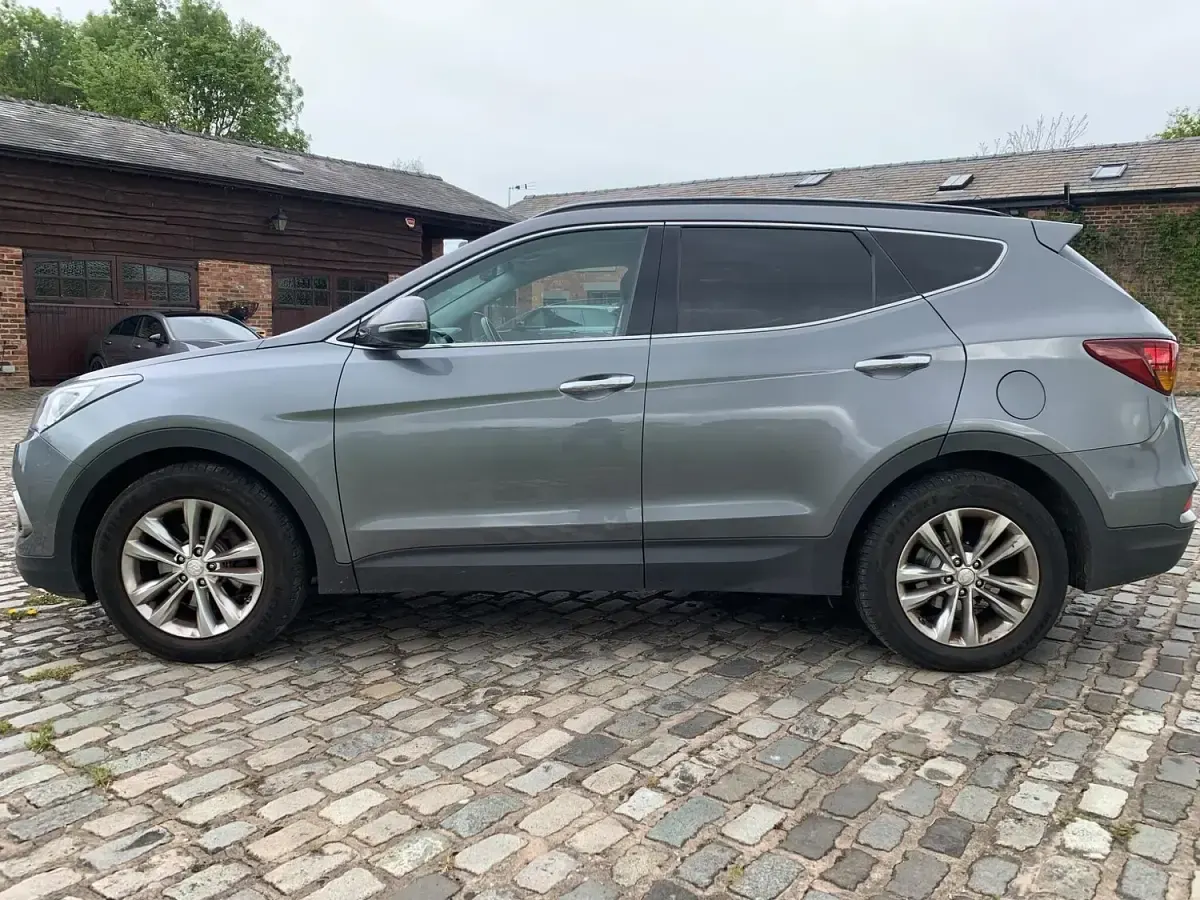 Used Hyundai Santa Fe Premium 2016 Silver SUV