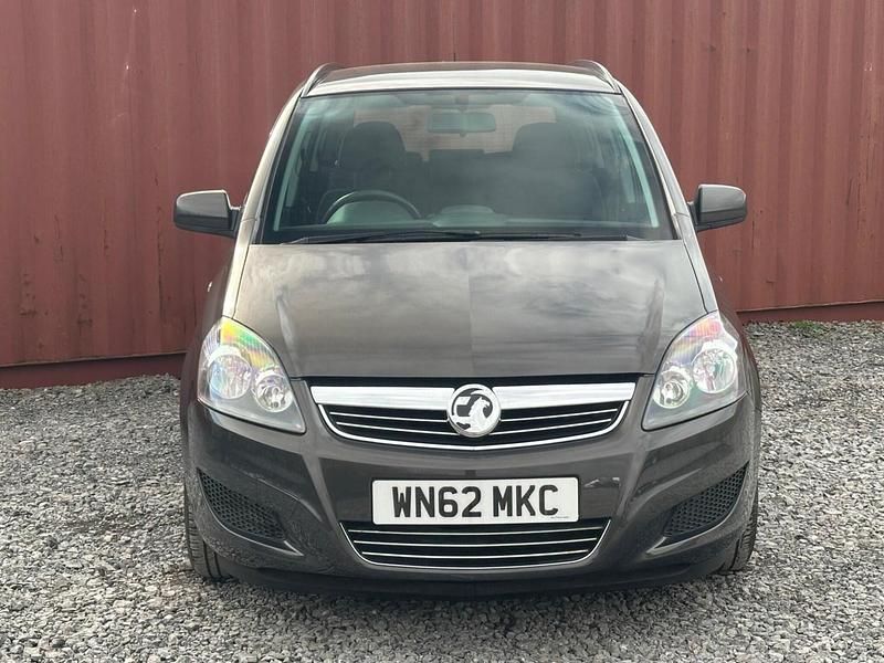 Used Vauxhall Zafira 115 HP (84 kW) 2012 Grey MPV