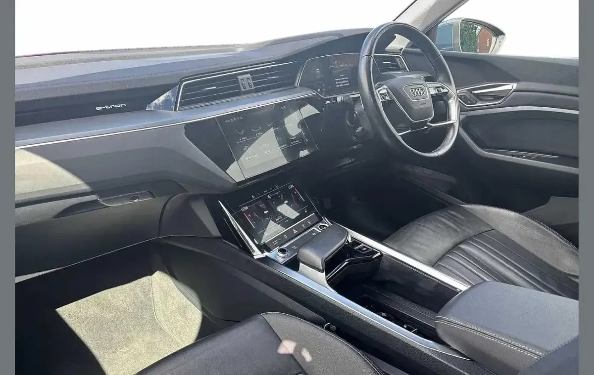 Used Audi Q8 e-tron Sport 250 kW (340 HP) 2023 Blue SUV